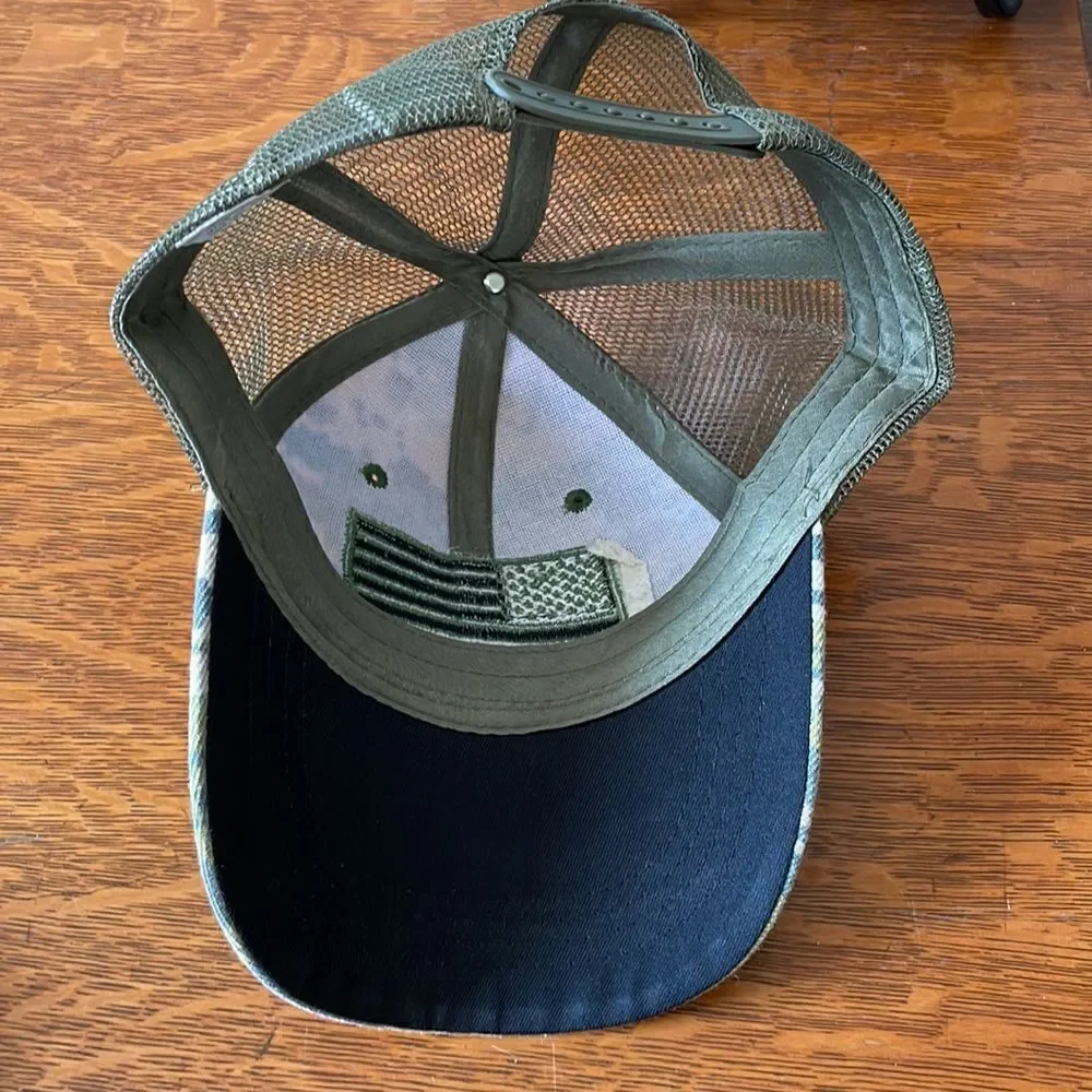 NWOT American Flag Camo Snap Back Cap EUC